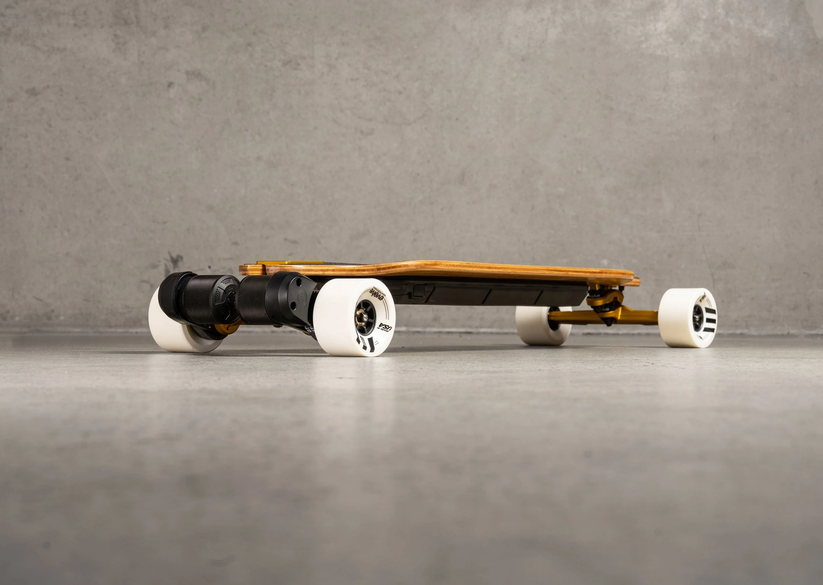 Evolve Fusion 2 in 1  Electric Skateboard - Image 4