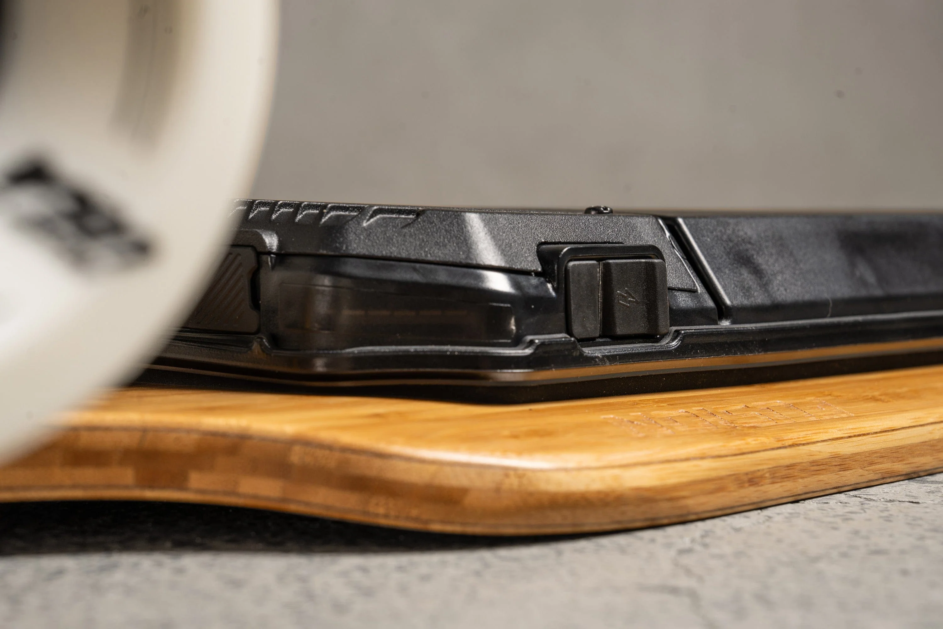 Evolve Fusion Street Electric Skateboard - Image 5
