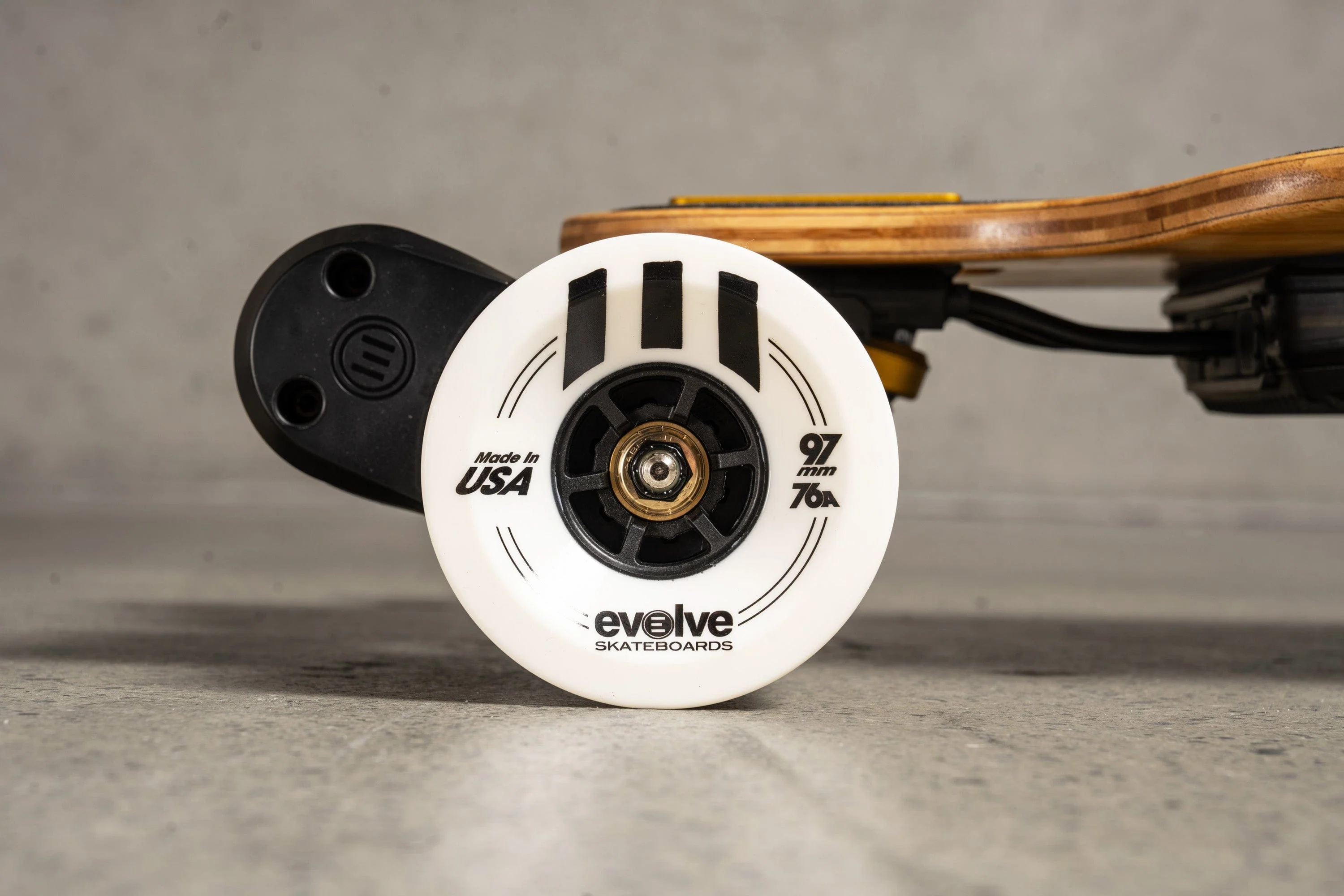 Evolve Fusion Street Electric Skateboard - Image 7